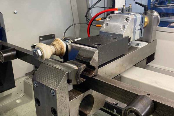 Circular saw pipe cutting machine